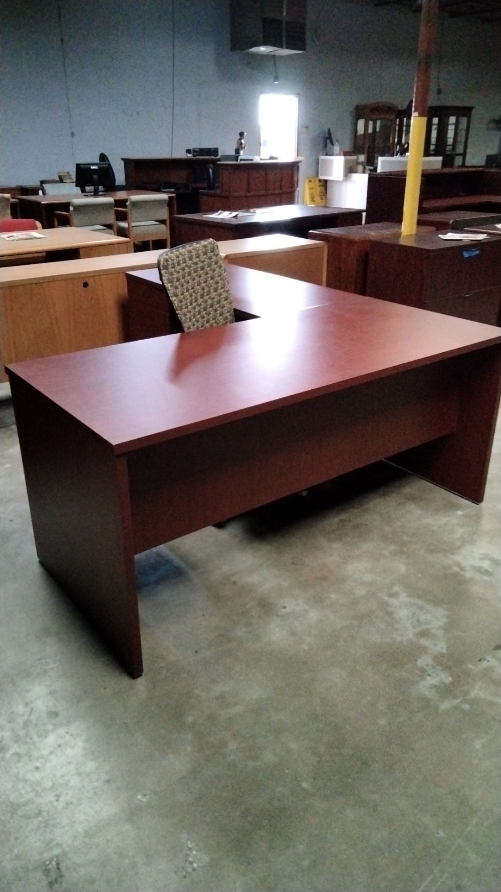  Left hand return L shaped desk